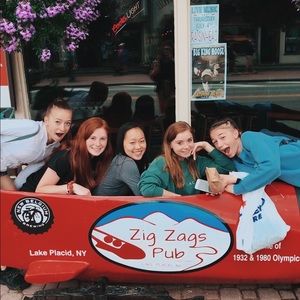 Meet your Posher, Lydia